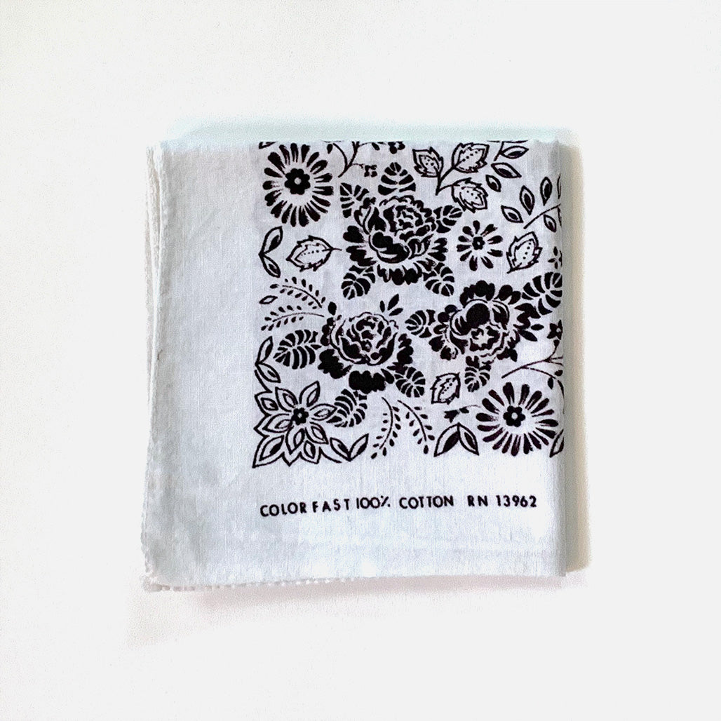 Vintage Flower Bandana White – Picknique Vintage Flower Bandana White – Picknique
